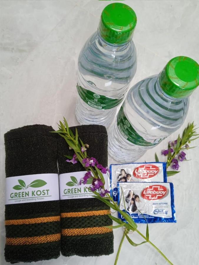 Greenkost Hostel Sintang Luaran gambar