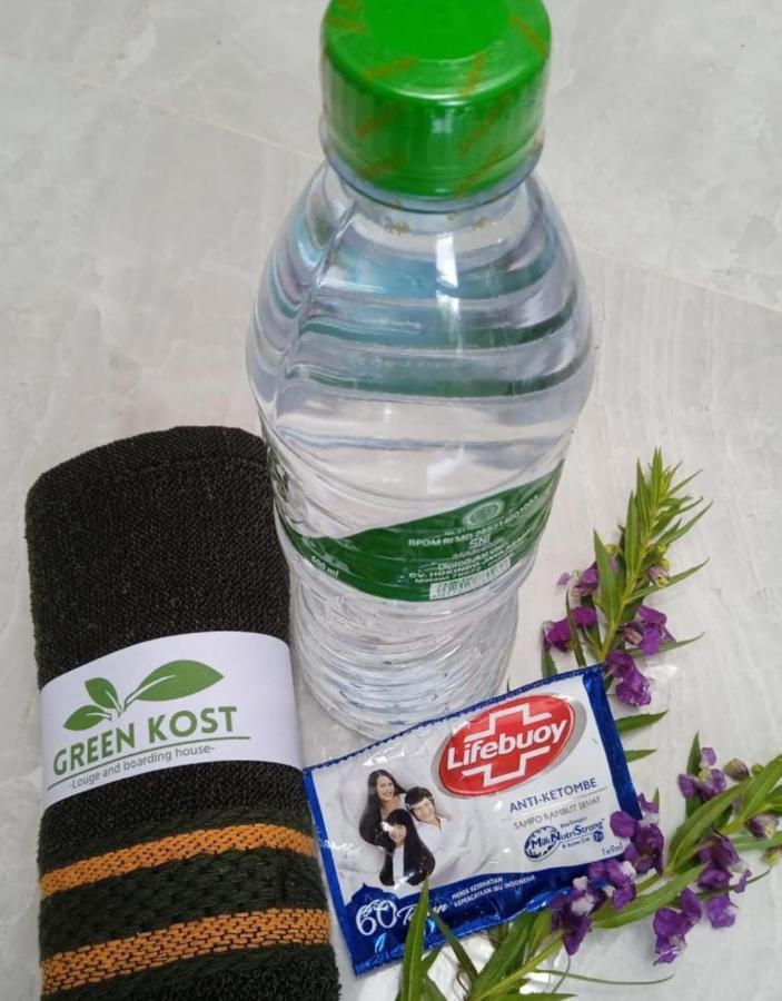 Greenkost Hostel Sintang Luaran gambar