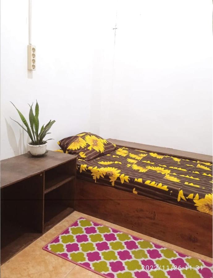 Greenkost Hostel Sintang Luaran gambar