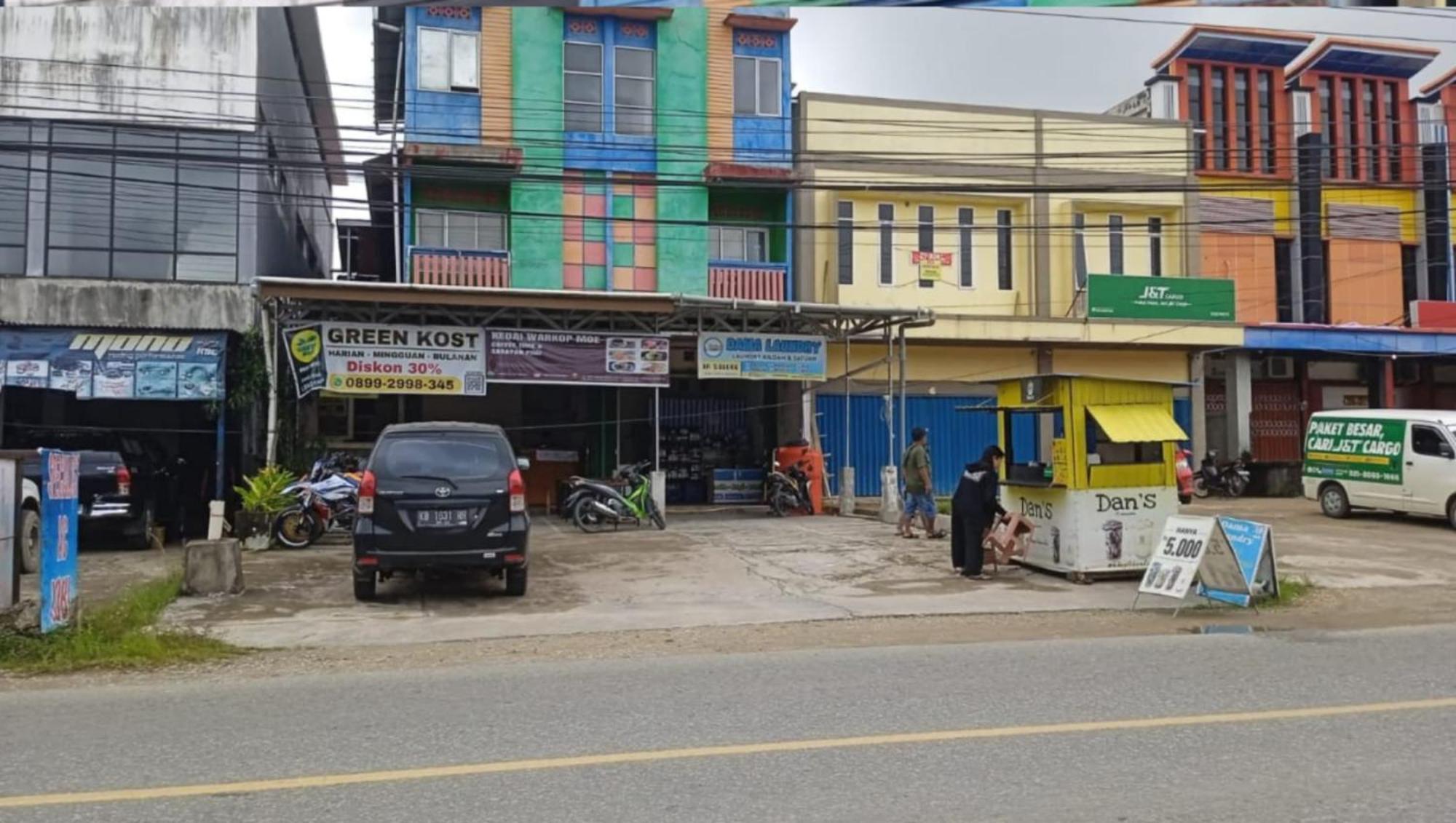 Greenkost Hostel Sintang Luaran gambar